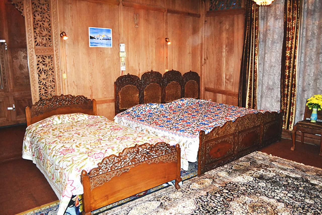 Morning Star Group Of Houseboats Hotel Srīnagar Buitenkant foto