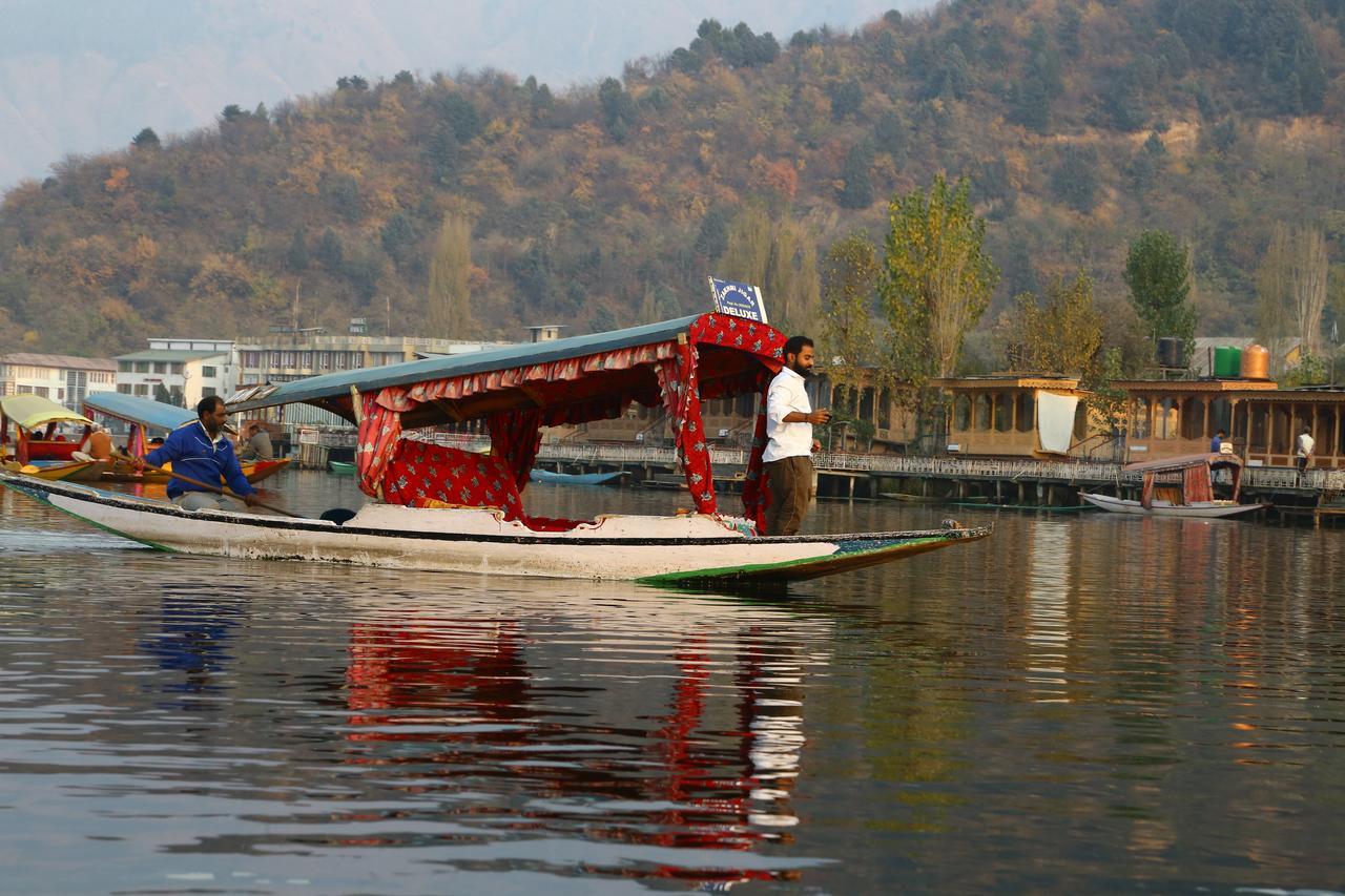 Morning Star Group Of Houseboats Hotel Srīnagar Buitenkant foto